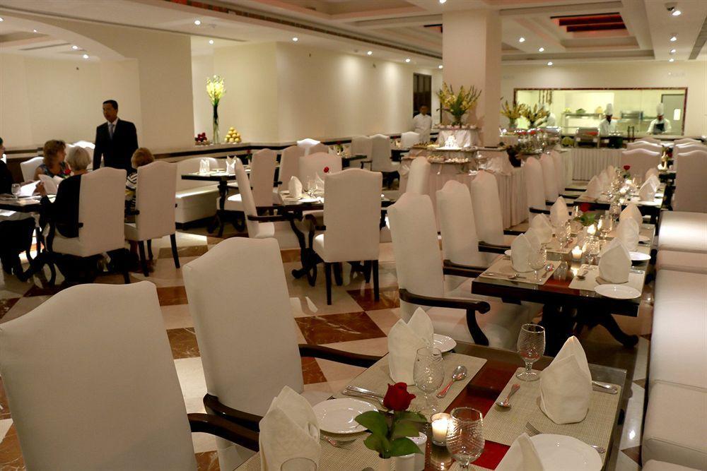 Hotel Clarks Varanasi Limited Zewnętrze zdjęcie